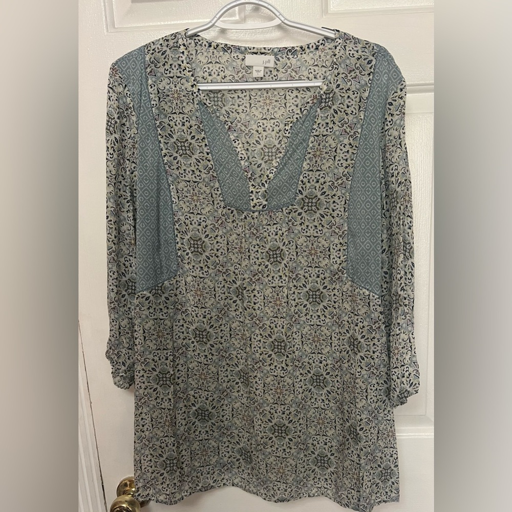 Floral Patterned Blouse with Blue Accents
